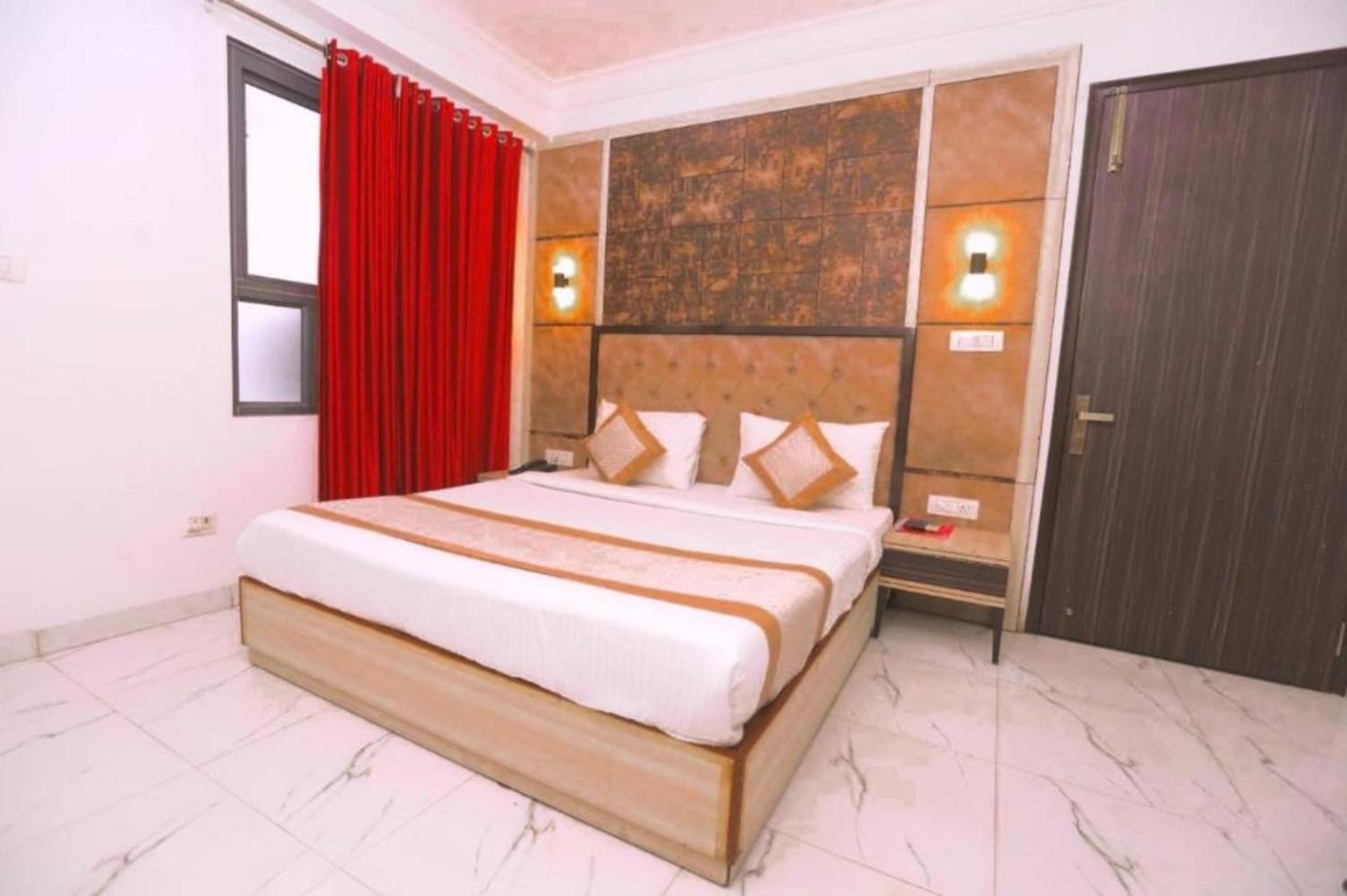 Hotel The Almora By Rs Global Near By Delhi International Airport With - Free Airport Drop นิวเดลี ภายนอก รูปภาพ