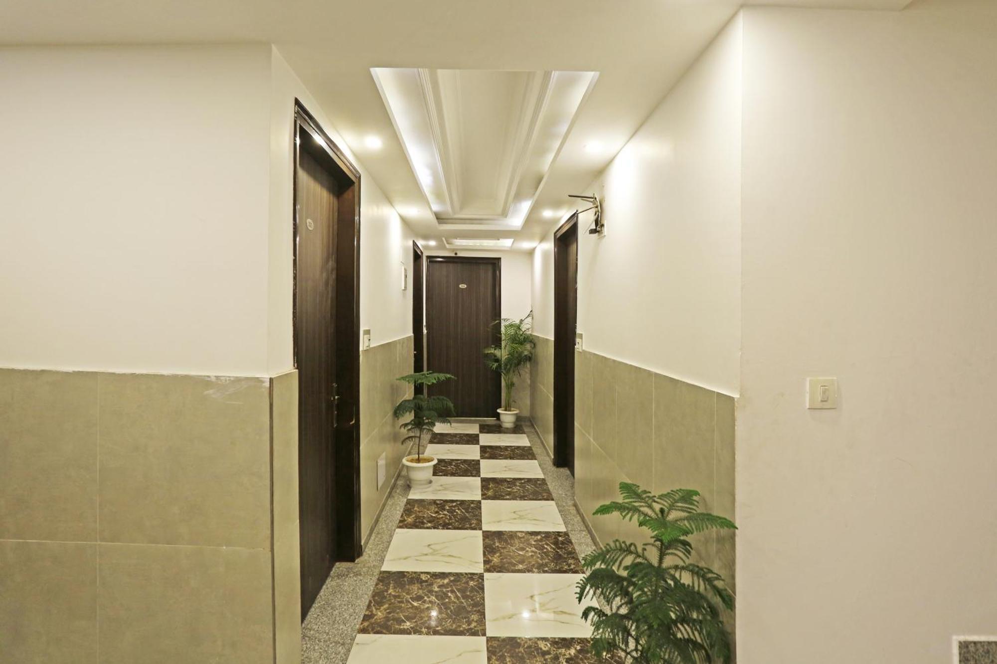 Hotel The Almora By Rs Global Near By Delhi International Airport With - Free Airport Drop นิวเดลี ภายนอก รูปภาพ