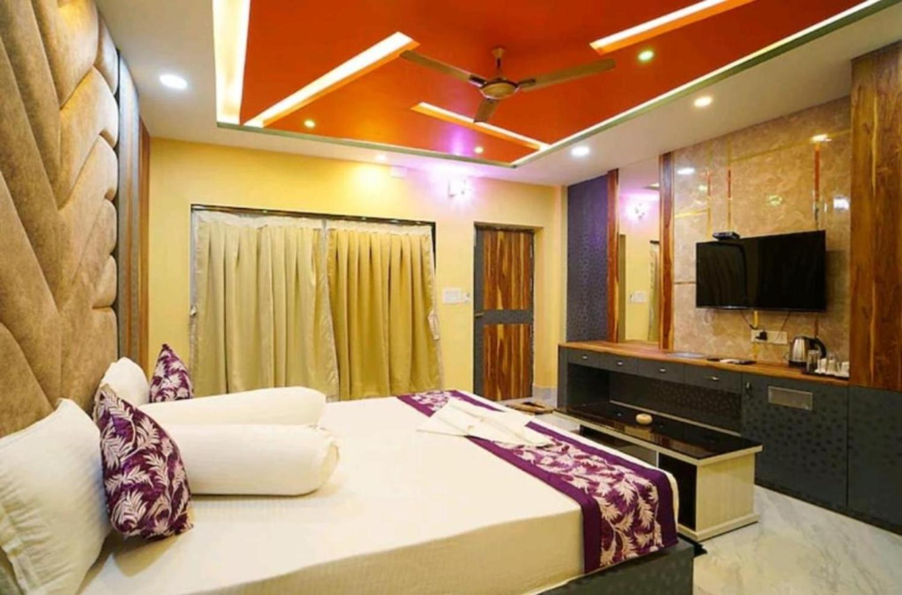 Hotel The Almora By Rs Global Near By Delhi International Airport With - Free Airport Drop นิวเดลี ภายนอก รูปภาพ