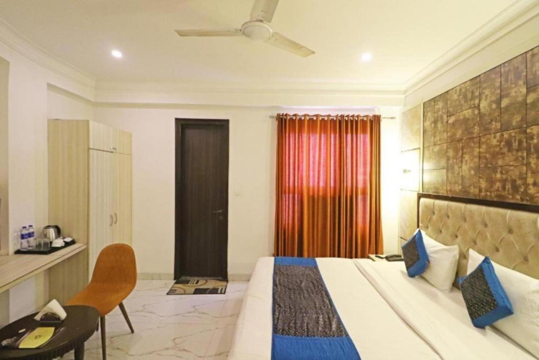 Hotel The Almora By Rs Global Near By Delhi International Airport With - Free Airport Drop นิวเดลี ภายนอก รูปภาพ